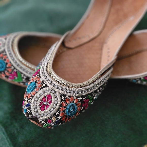 Indian Pakistani Khusse Jutti Wedding Shoes Flats Size 11W Embroidered Embellish - Picture 1 of 5
